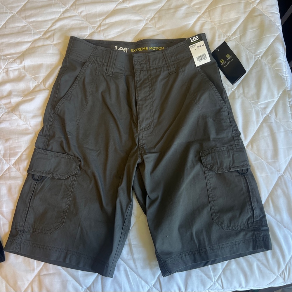 Lee Men's Dark Gray Cargo Shorts